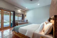 Belukar Villas Hotels in Гили Траванган