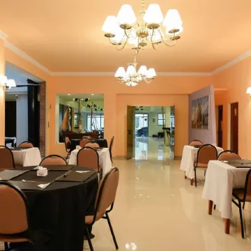 Santiago Hotel Отели рядом с достопримечательностью «Клиника «Алленде»»