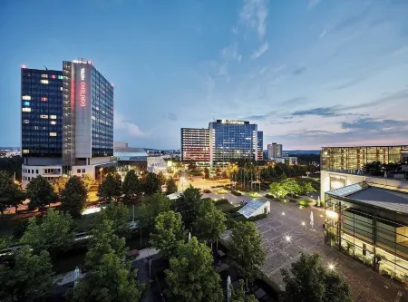 1 room apartment SI Centrum Stuttgart Отели рядом с достопримечательностью «High Performance Computing Center Stuttgart University»
