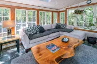 Wooded Acres and Unique Handmade Touches - Charming Eco Retreat