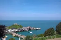 Hollies and Ilfracombe Harbour View Hotels in Combe Martin