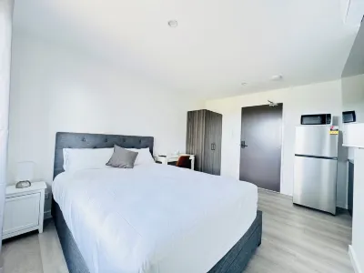 Main Residences Hotels in Waterford West