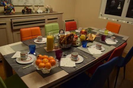 Le Nid de l'Ecureuil Отели в г. Сестероль