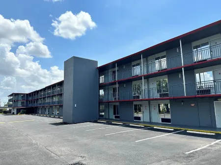 Travelodge by Wyndham Orlando / Heart of International Drive