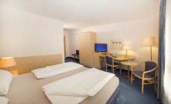 Fairway Hotel