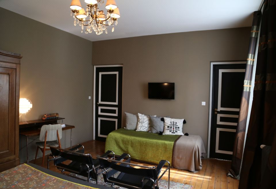 Le Grand Duc - Housity