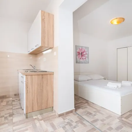 Studio Apartments Near Center 3