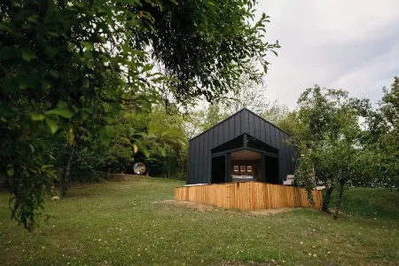 PurpleVague Отели в г. Шербеняса