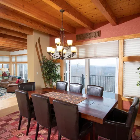 Luxury 6Br Solitude Ge- Indoor Bball Court, Private Tub 6 Bedroom Home by Redawning