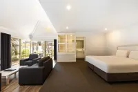 Bayview Geographe Resort Hotels in Broadwater
