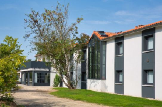 Sure Hotel by Best Western les Portes de Montauban