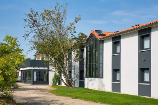 Sure Hotel by Best Western les Portes de Montauban Hoteles en 