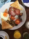 The George Inn - breakfast