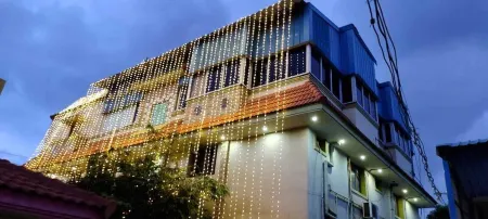 Hotel Vaani Villa by Royal Stay Отели в г. Терупаранкундрам