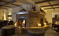 Knob Hill Inn - 3-Star