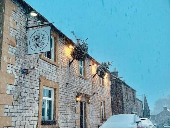 Cosy Apartment above Village Pub