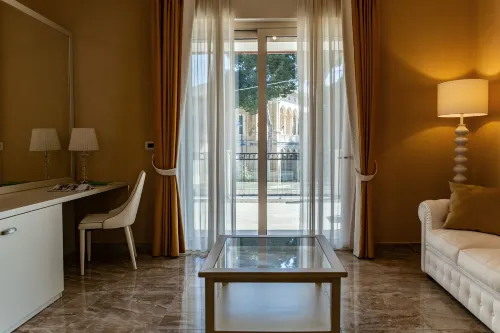 Aurum Suites - 4-Star