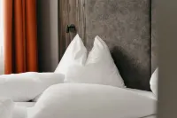 Nepomuk Rooms Hotel a Mules