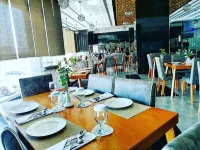 Parkside Plaza Muscat - sarapan