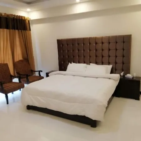 Cloud Way Hotel