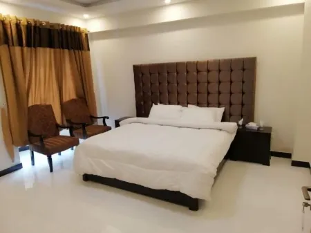 Cloud Way Hotel Отели рядом с достопримечательностью «Naran Valley»