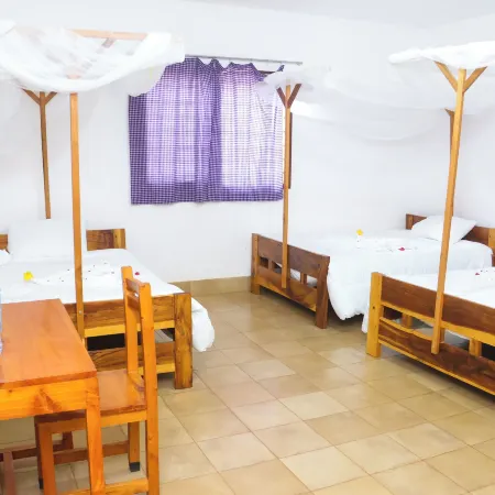 STC.SAFARI LODGE