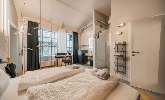 Easy Flat City Living