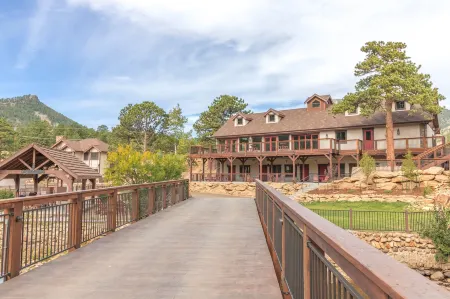 The Landing at Estes Park Отели рядом с достопримечательностью «оз. Спраг»