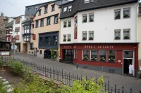 Akzent Hotel Berg's Alte Bauernschänke- Wellness Und Wein فنادق في روديشيم