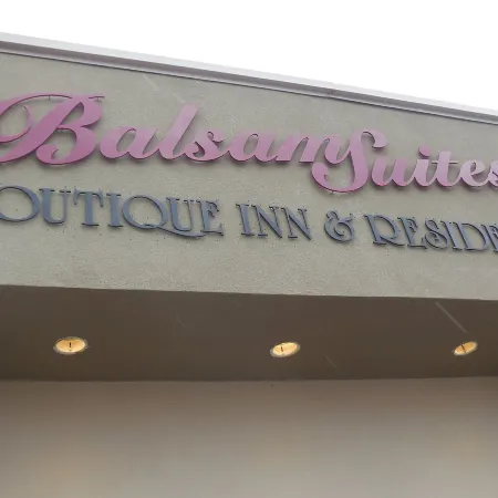 Balsam Suites Boutique Inn & Residence Hotels in Cochrane District