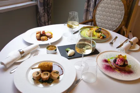 Nunsmere Hall Hotel Отели в г. Келсолл