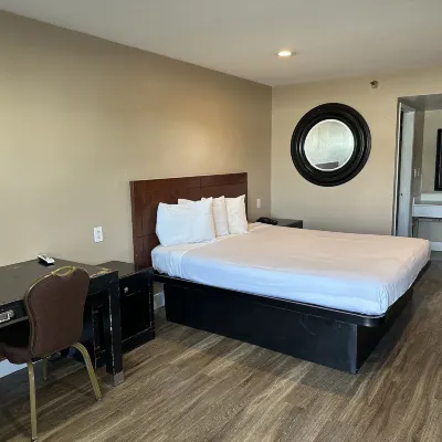 Vivo Hotel Hotels near Adventure City