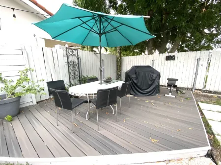 The Sun Gardens Villa Отели рядом с достопримечательностью «Ancient Spanish Monastery»