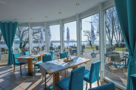 Seehotel Bollmannsruh Отели в г. Потсдам-Миттельмарк