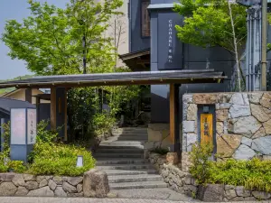 夢蔵杜高旅館