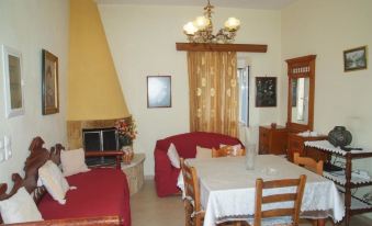 Tourloti Village House