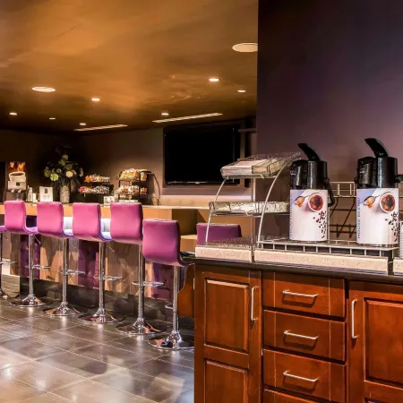 Tilt Hotel Universal-Hollywood, Ascend Hotel Collection Отели рядом с достопримечательностью «Юниверсал-Сити»