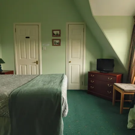 Airdenair Guest House