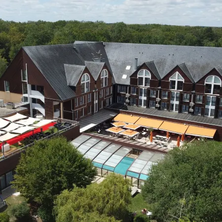 Domaine de la Foret D’Orient Hotel Restaurant Spa & Golf Hoteles en Aube