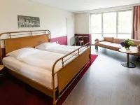 Aparion Berlin Hotels near Lichterfelde