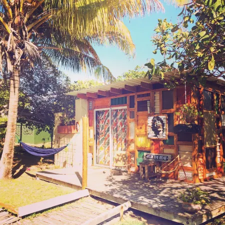 Mozambeat Motel Отели в г. Инхамбэйн