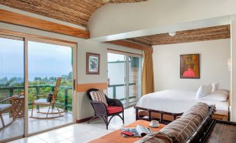Si Como No Resort & Wildlife Refuge
