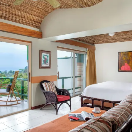 Si Como No Resort & Wildlife Refuge