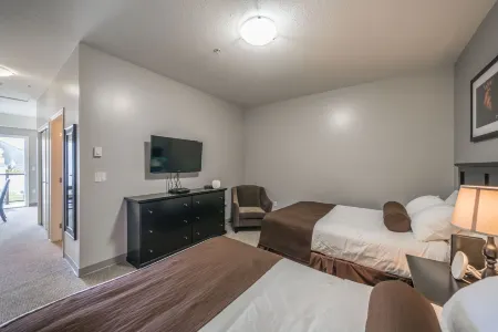 Sportsman's Inn on the Harbour Front Отели в г. Сойнчула