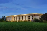 Hampton Inn Cincinnati-Kings Island Hotels in Mason
