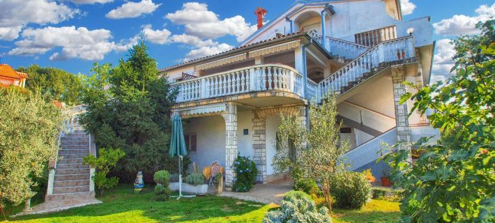 Apartments Nadia 1493 Hotels in Medulin