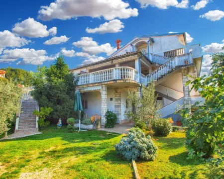 Apartments Nadia 1493 Hotels in Medulin