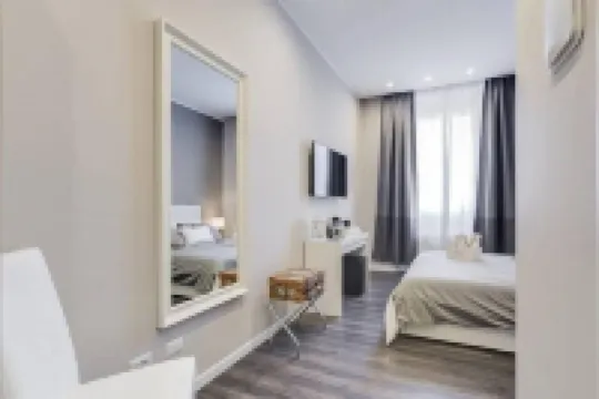 手帕套房旅館 鄰近Palazzo degli Esami的酒店