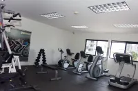 Hotel Coral Suites - ที่มีฟิตเนส