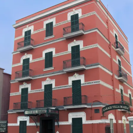 Hotel Villa Maria Отели рядом с достопримечательностью «Бассейн «Скандоне»»